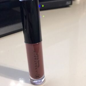 Anastasia Beverly Hills Lipgloss in Fudge